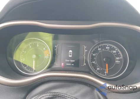 2017 Jeep Cherokee Latitude Fwd z USA, uszkodzony, nr VIN 1C4PJLCB4HD232924